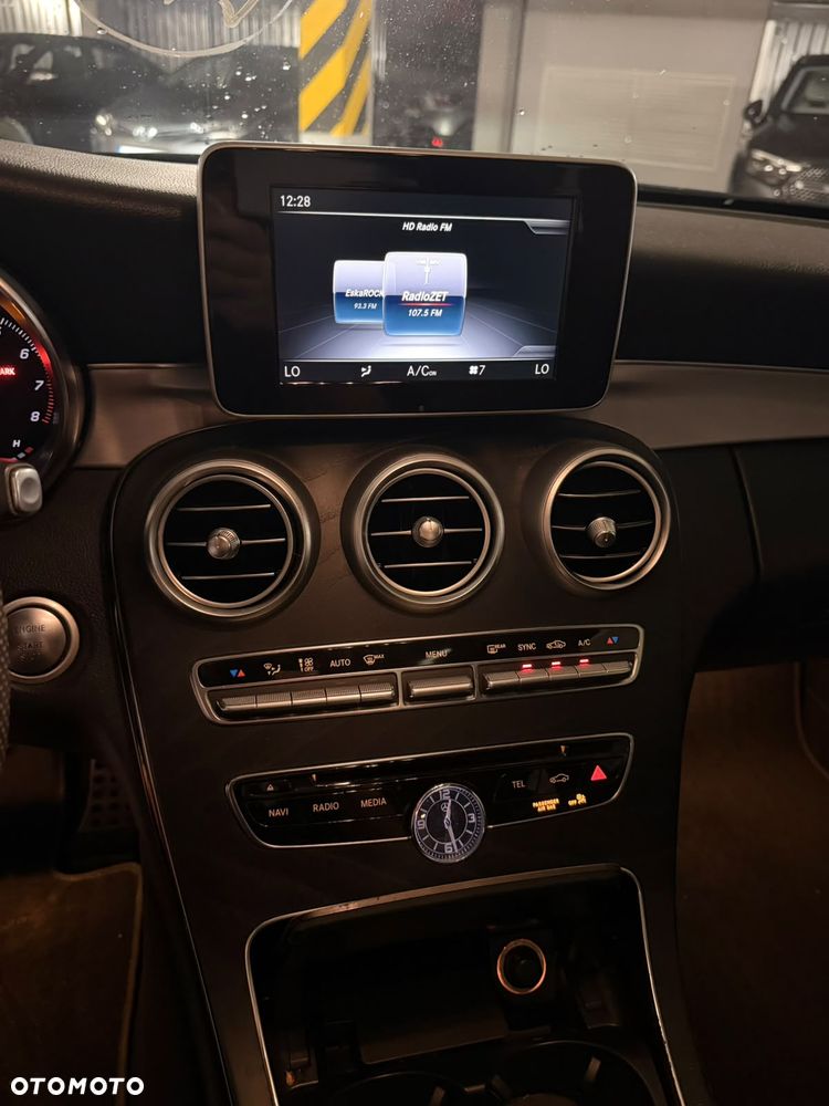 Mercedes-Benz Klasa C 300 9G-TRONIC AMG Line - 34