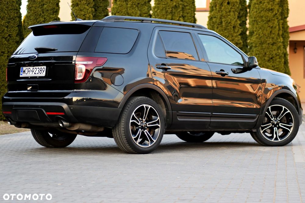 Ford Explorer - 11