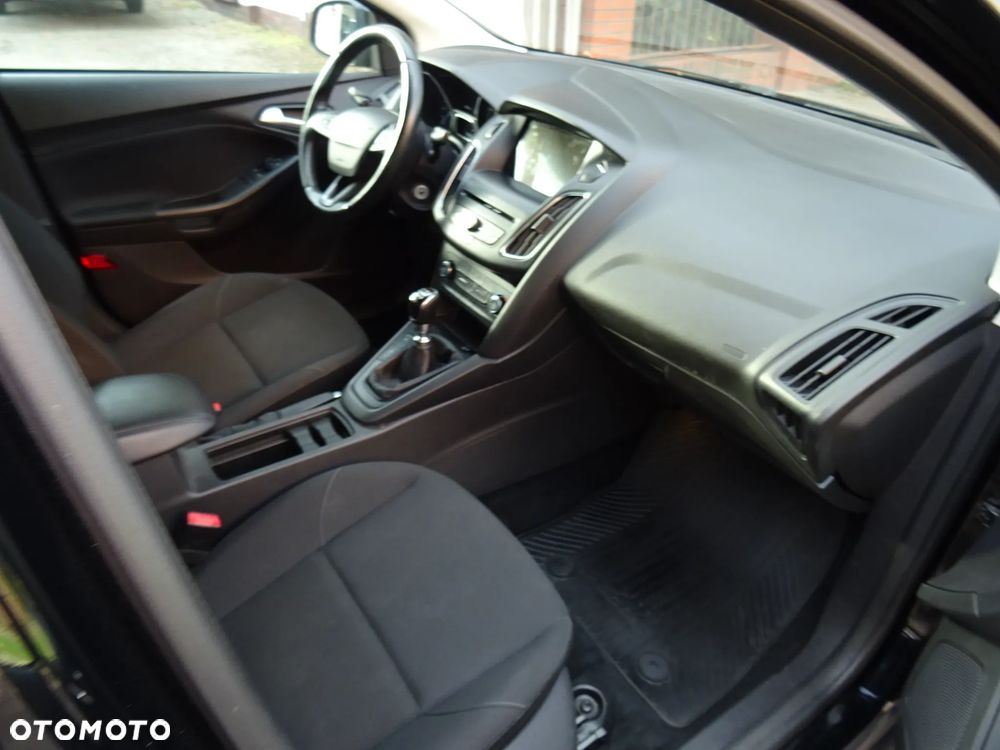 Ford Focus - 25