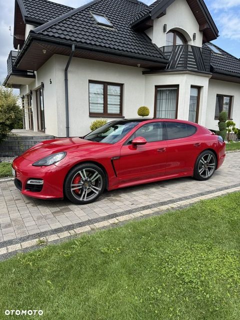 Porsche Panamera GTS - 4