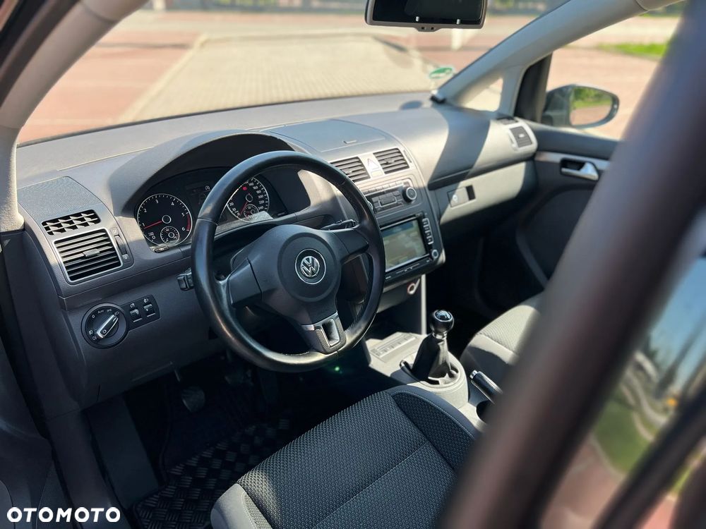 Volkswagen Touran 2.0 TDI DPF STYLE - 14