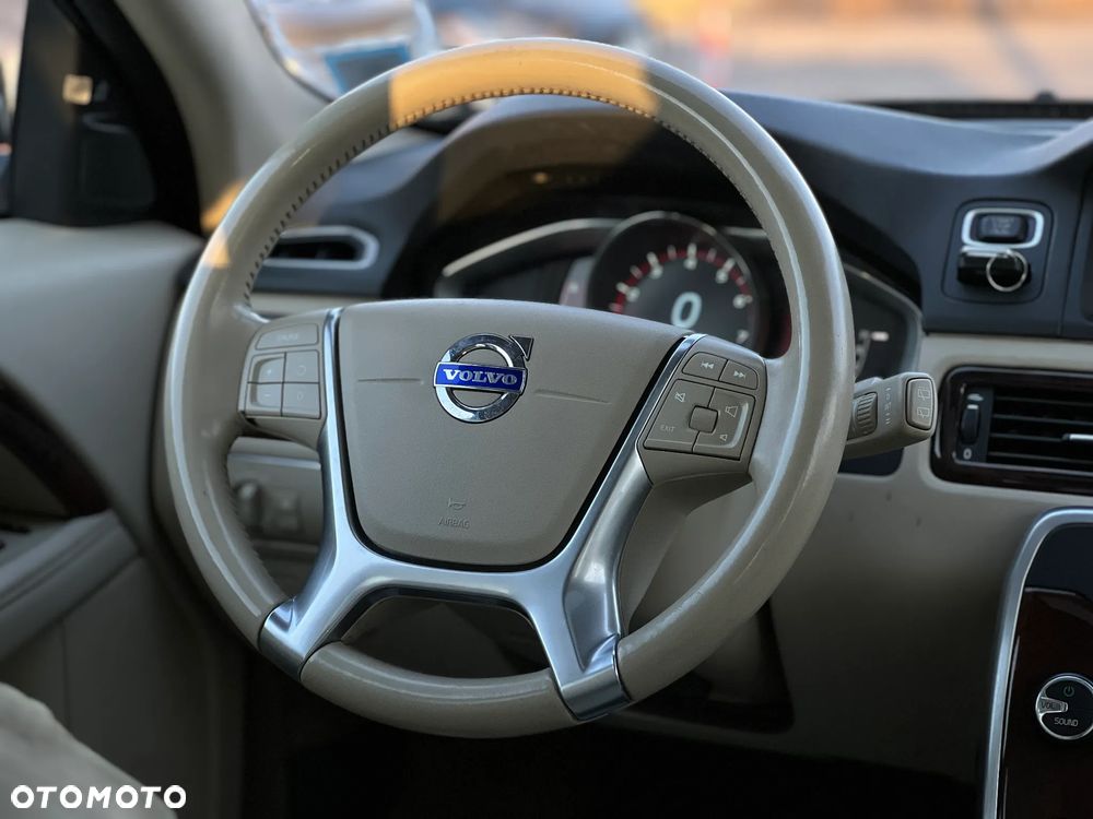 Volvo XC 70 - 16