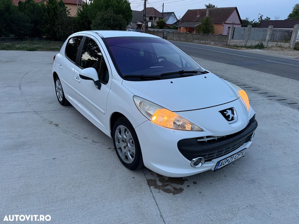 Peugeot 207 1.6HDI Feline - 20