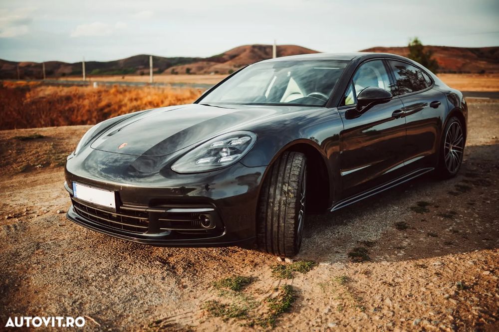 Porsche Panamera 4S - 31