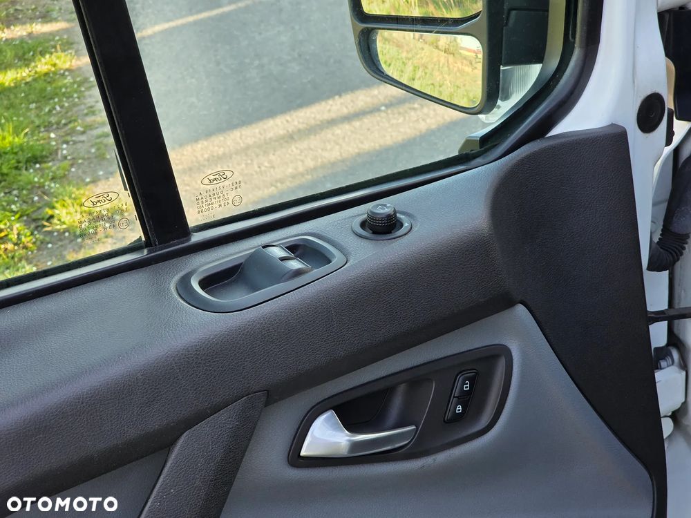 Ford Transit Custom - 19