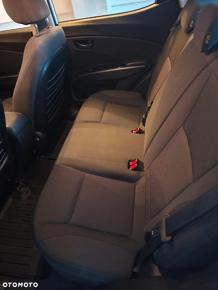 SsangYong/KGM Tivoli - 10