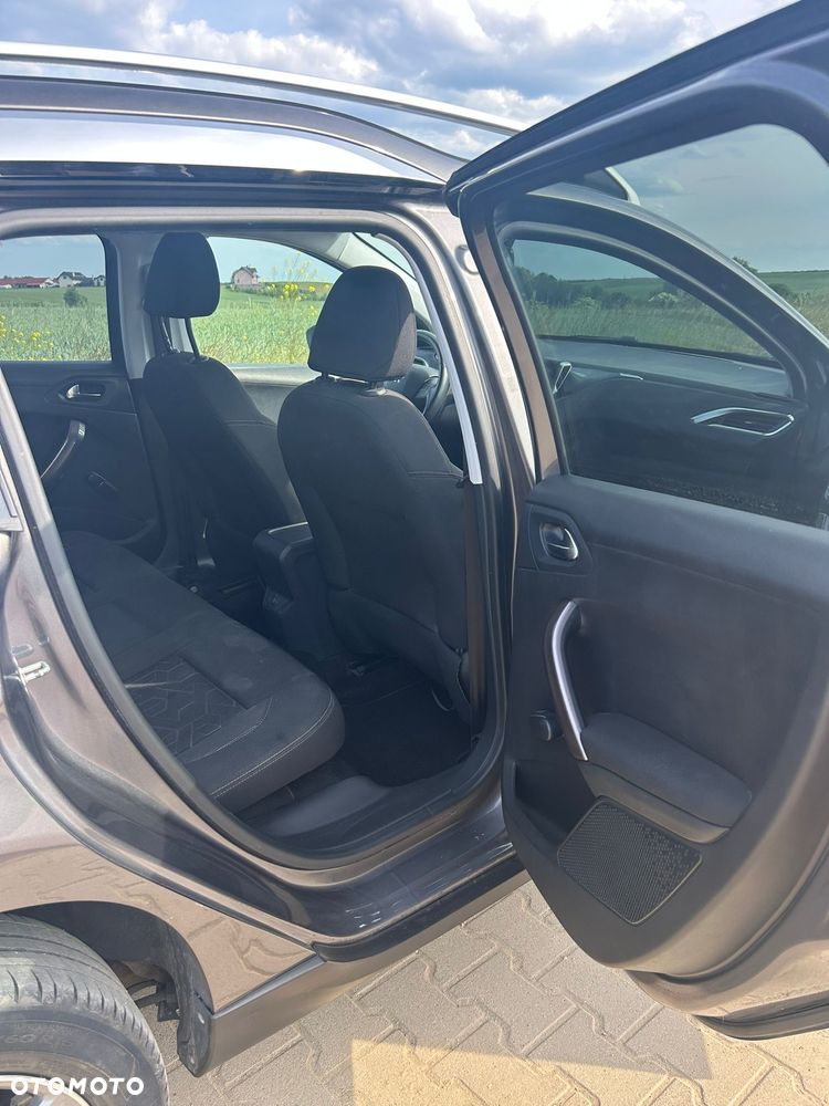 Peugeot 2008 1.6 BlueHDi Style - 12