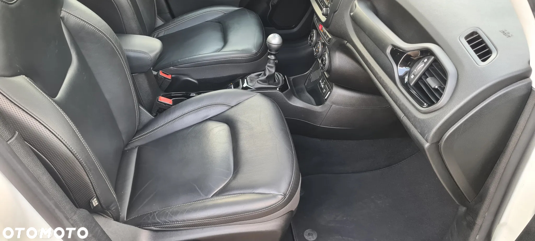 Jeep Renegade 1.4 MultiAir Limited FWD S&S - 20
