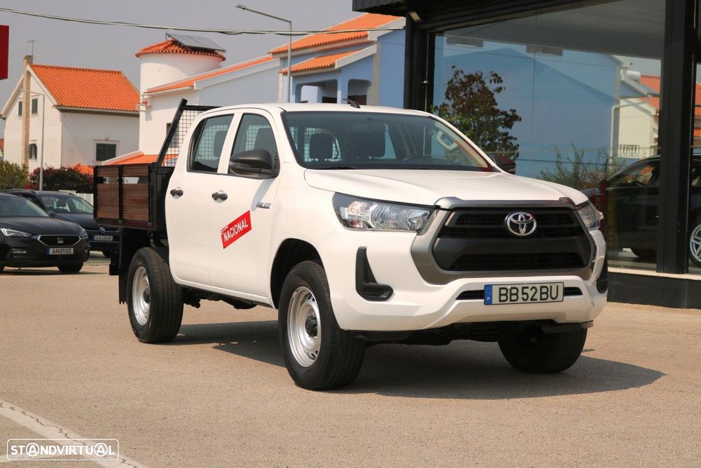 Toyota Hilux 2.4 D-4D 4WD CD CM - 3