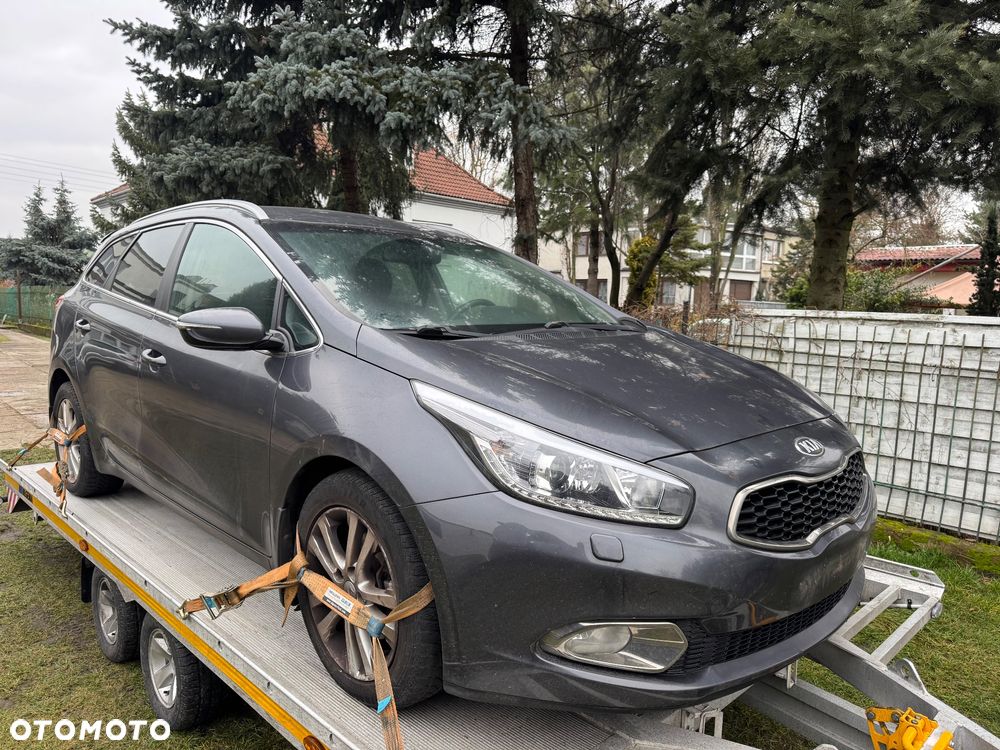 Kia Ceed 1.6 GDI L DCT - 1