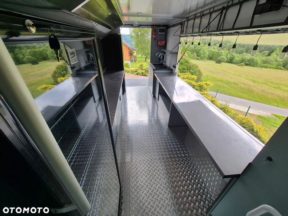 Iveco Food Truck Sklep Bar - 7