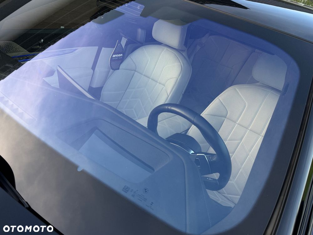 BMW Seria 7 740d xDrive - 23