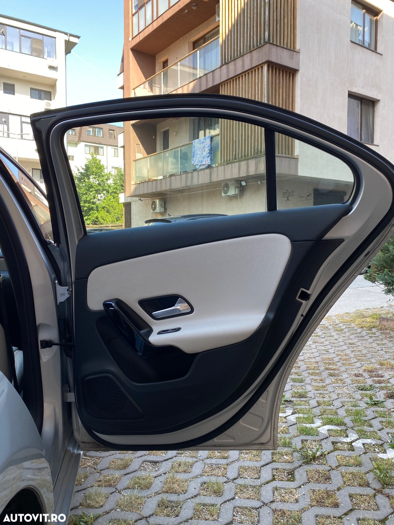 Mercedes-Benz A 180 d Aut. - 11