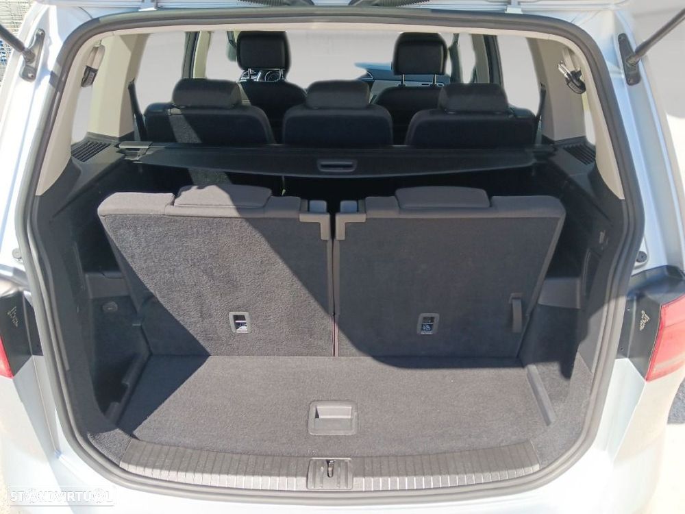 VW Touran 2.0 TDI Confortline - 14