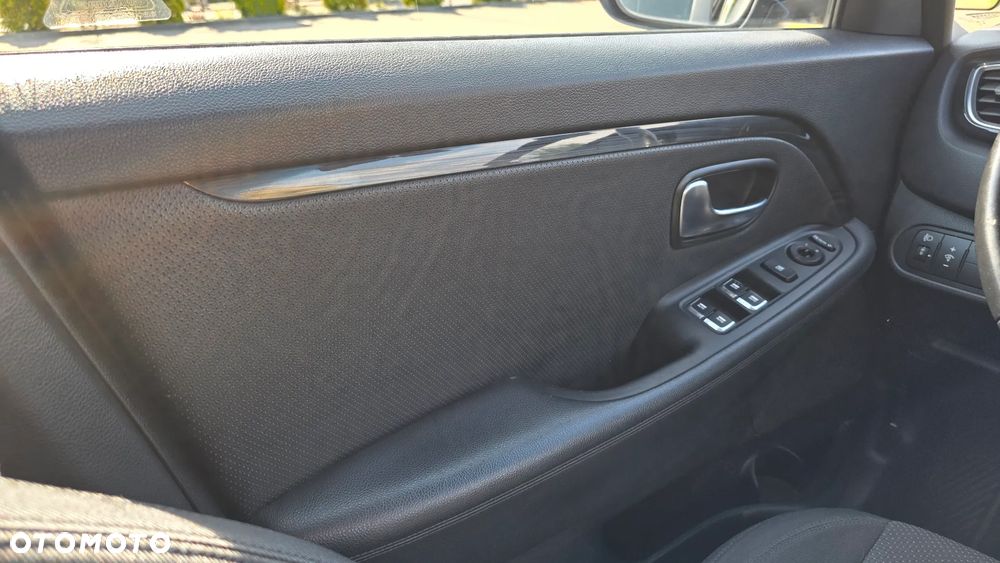 Kia Carens 1.6 GDI S 7os - 18