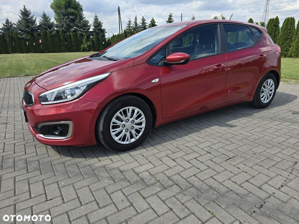 Kia Ceed - 9