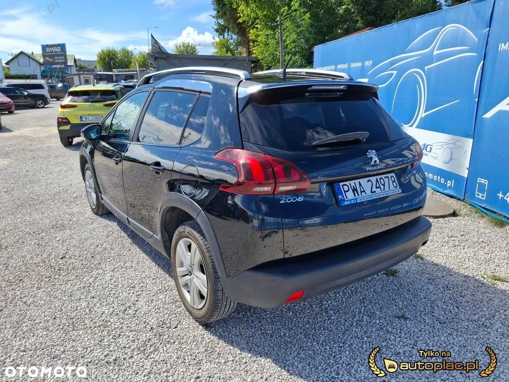 Peugeot 2008 - 8