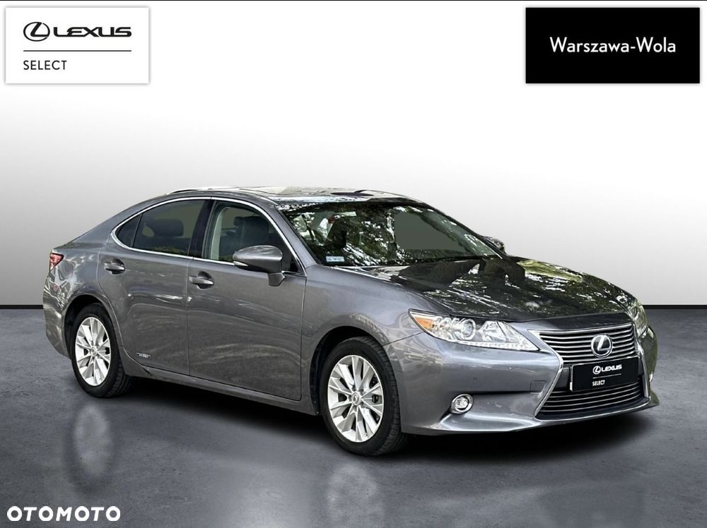 Lexus ES - 7