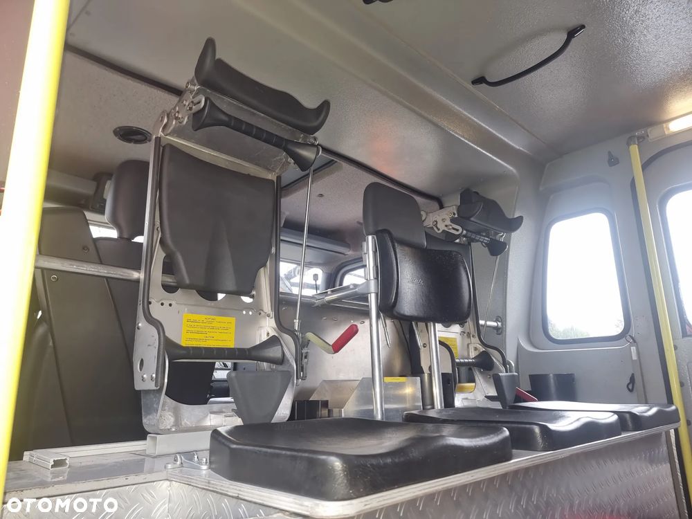 Mercedes-Benz atego 1529 straz pozarna 4x4 - 9
