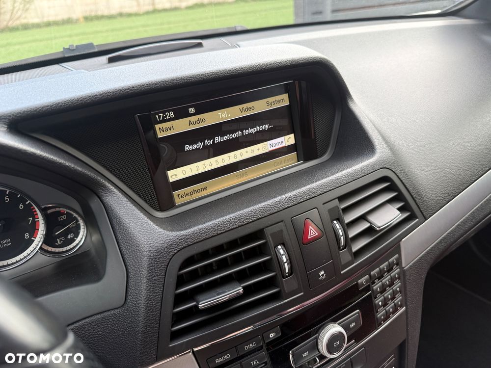 Mercedes-Benz Klasa E 300 BlueEFFICIENCY 7G-TRONIC Avantgarde - 28