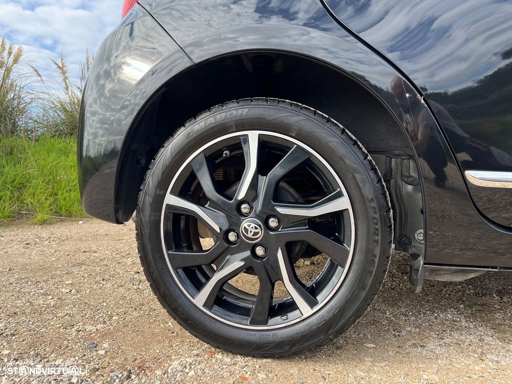 Toyota Yaris 1.0 VVT-i Comfort+P.Style - 11