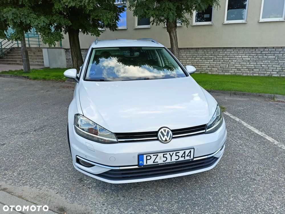 Volkswagen Golf - 2