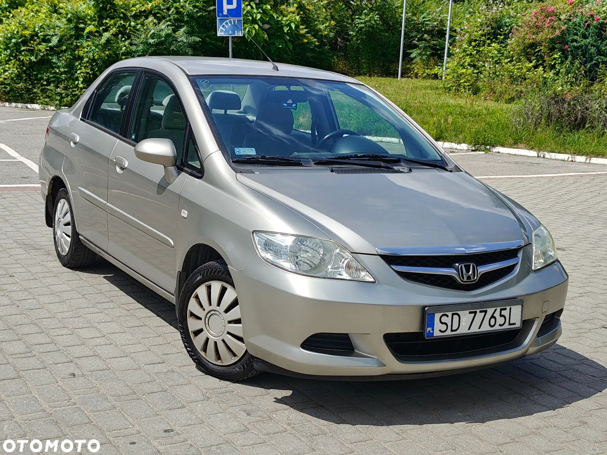 Honda City 1.4 Comfort - 1