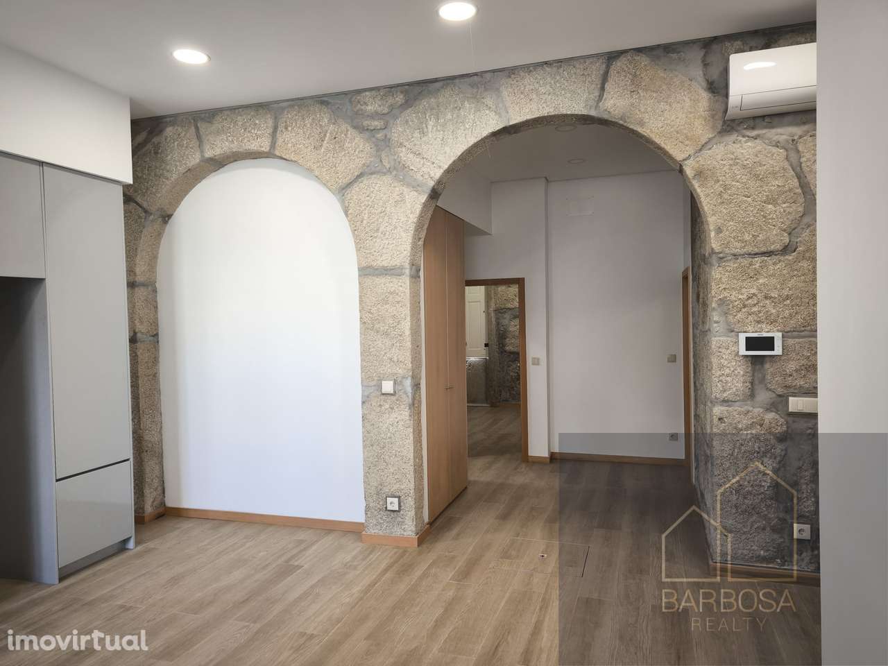 Andar moradia T2+1/T3 NOVO, c/ AC e estacionamento-Costa Cabral, Porto - Grande imagem: 3/15