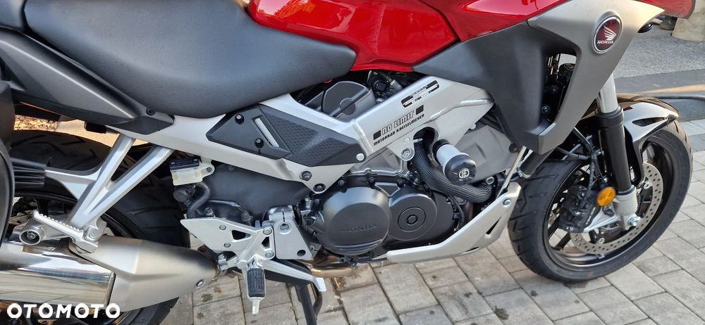 Honda VFR - 10