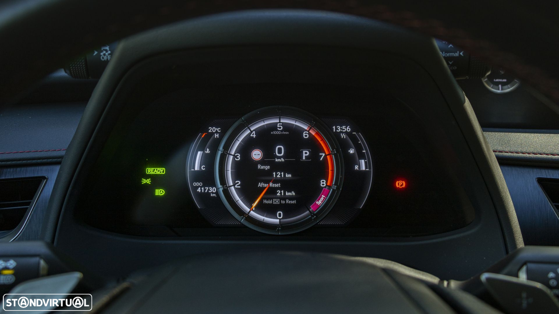 Lexus UX 250h F Sport - 32