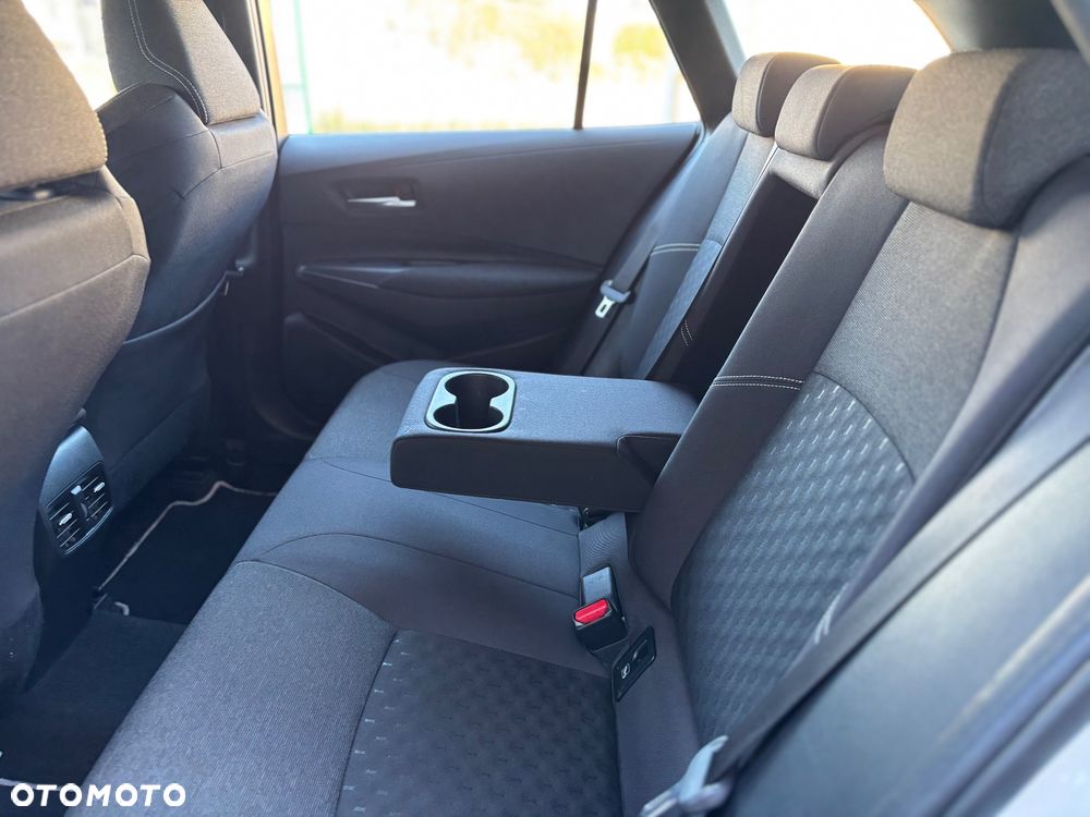 Toyota Corolla - 22