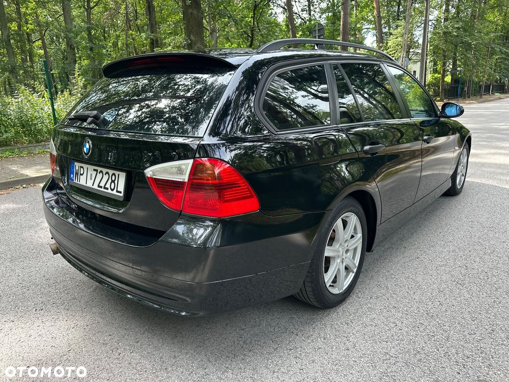 BMW Seria 3 318i - 17