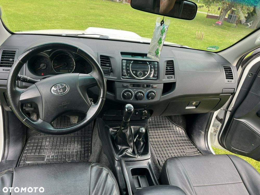 Toyota Hilux - 7