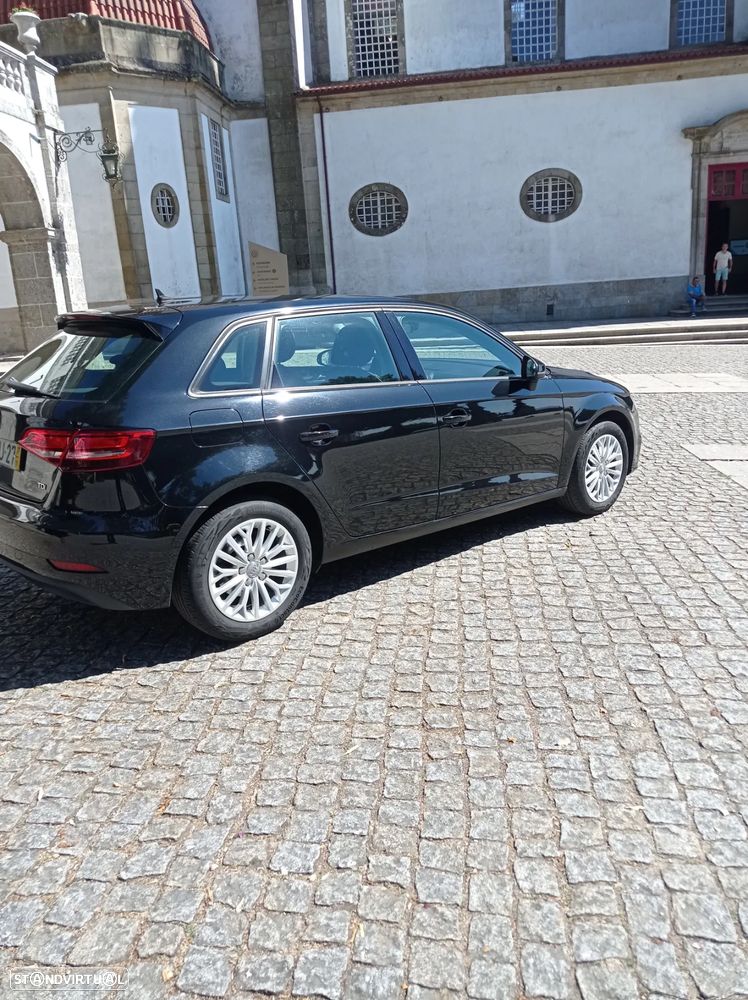 Audi A3 Sportback 1.6 TDI - 8