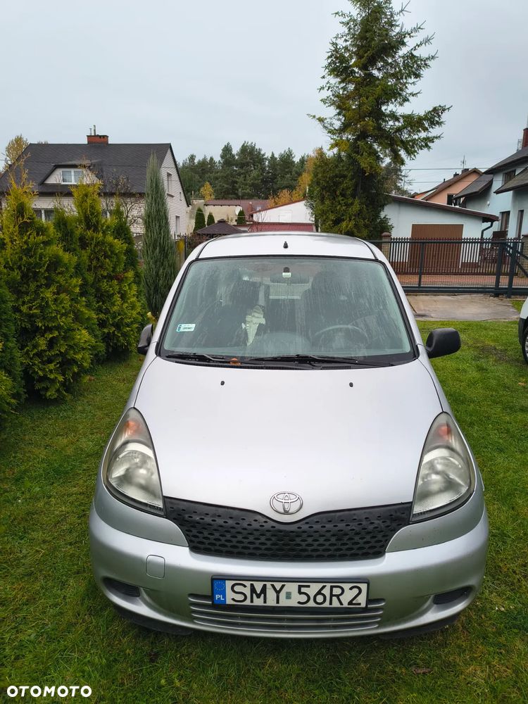 Toyota Yaris Verso 1.3 - 5