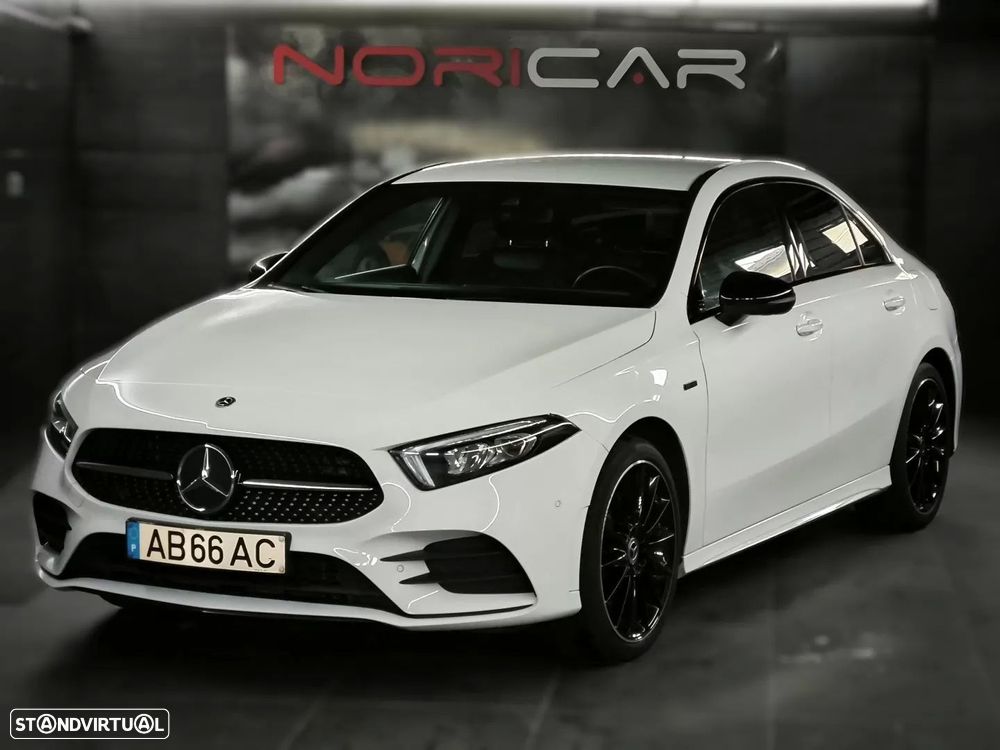 Mercedes-Benz A 250 Limousine e AMG Line - 1