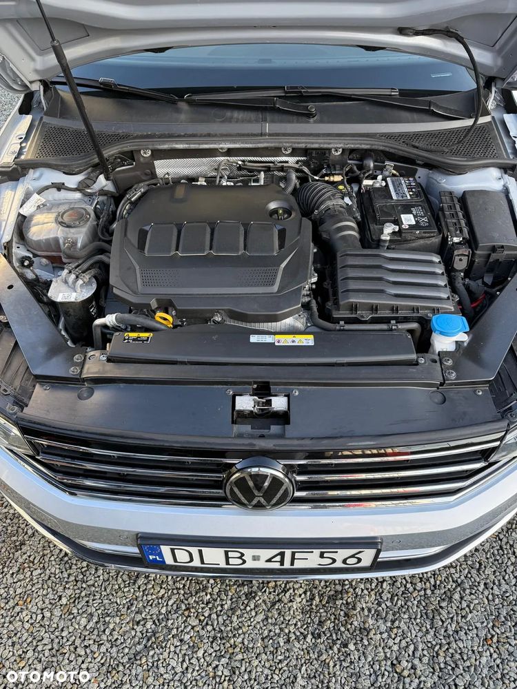 Volkswagen Passat 2.0 TDI SCR DSG - 28