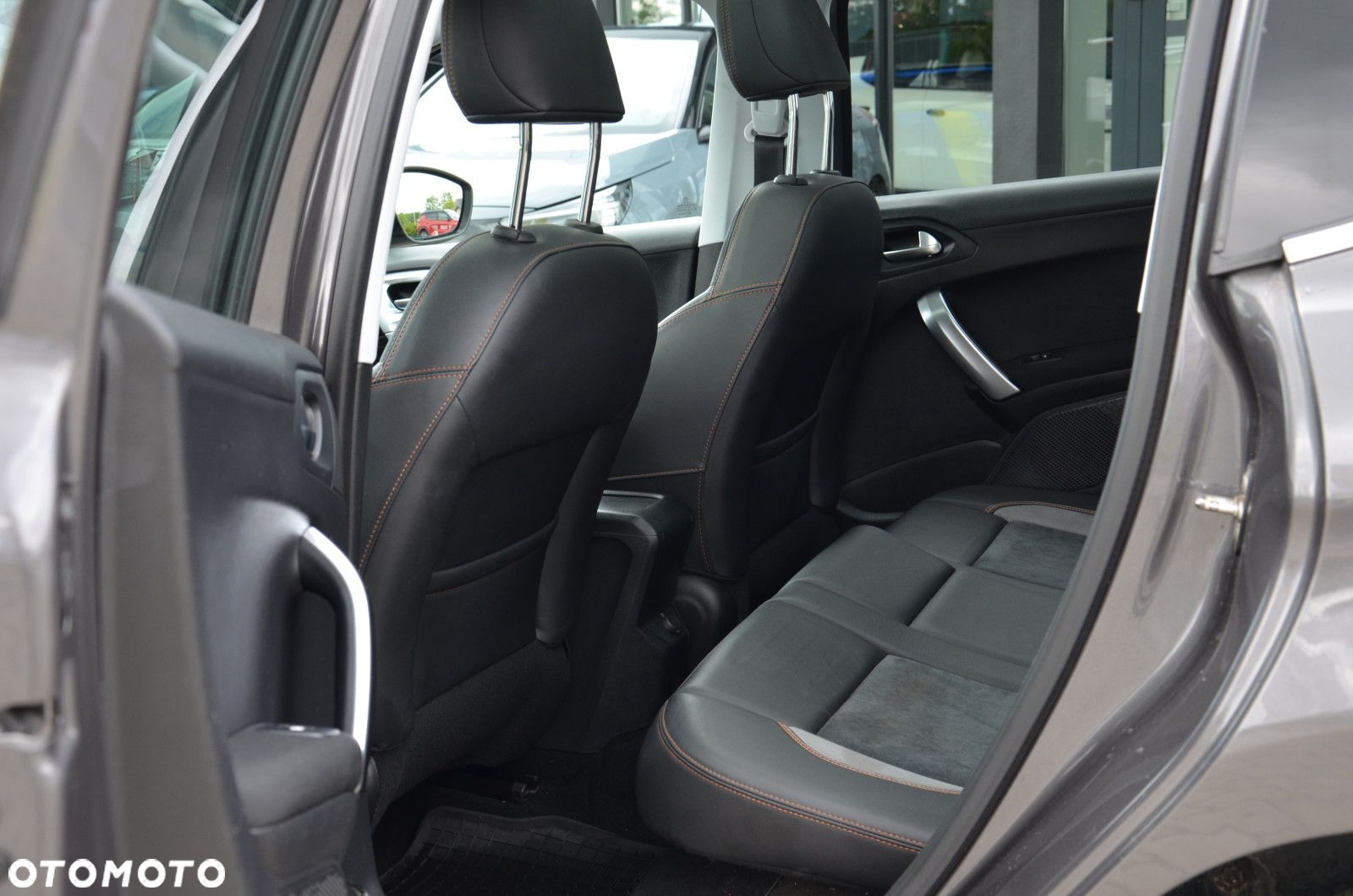 Peugeot 2008 - 10