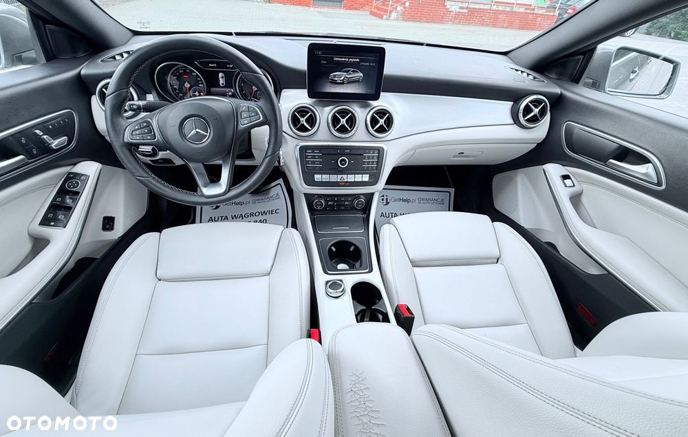 Mercedes-Benz CLA 250 7G-DCT AMG Line - 28