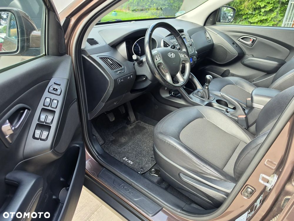 Hyundai ix35 1.6 2WD Fifa World Cup Edition - 9