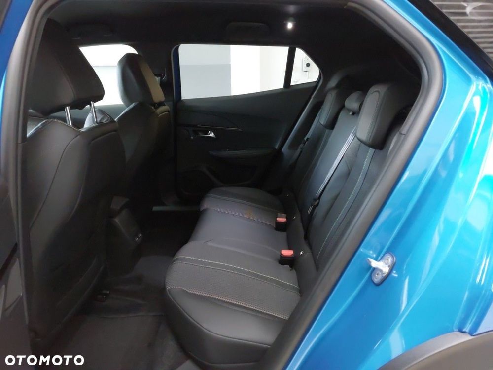 Peugeot 2008 e-2008 GT - 11