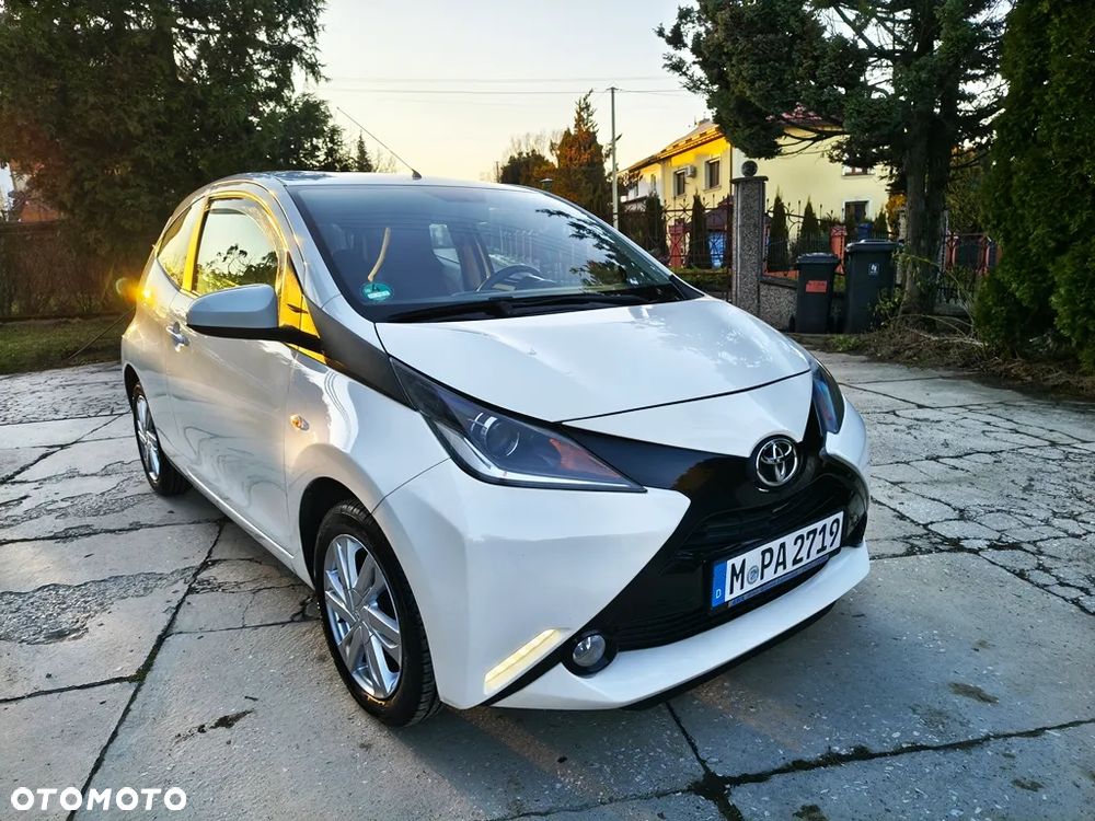 Toyota Aygo x-play touch - 12