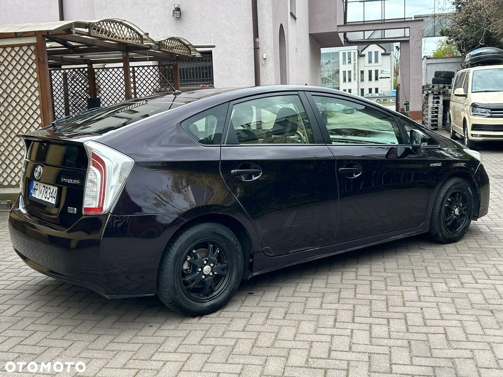 Toyota Prius 1.8 HSD Prestige - 7