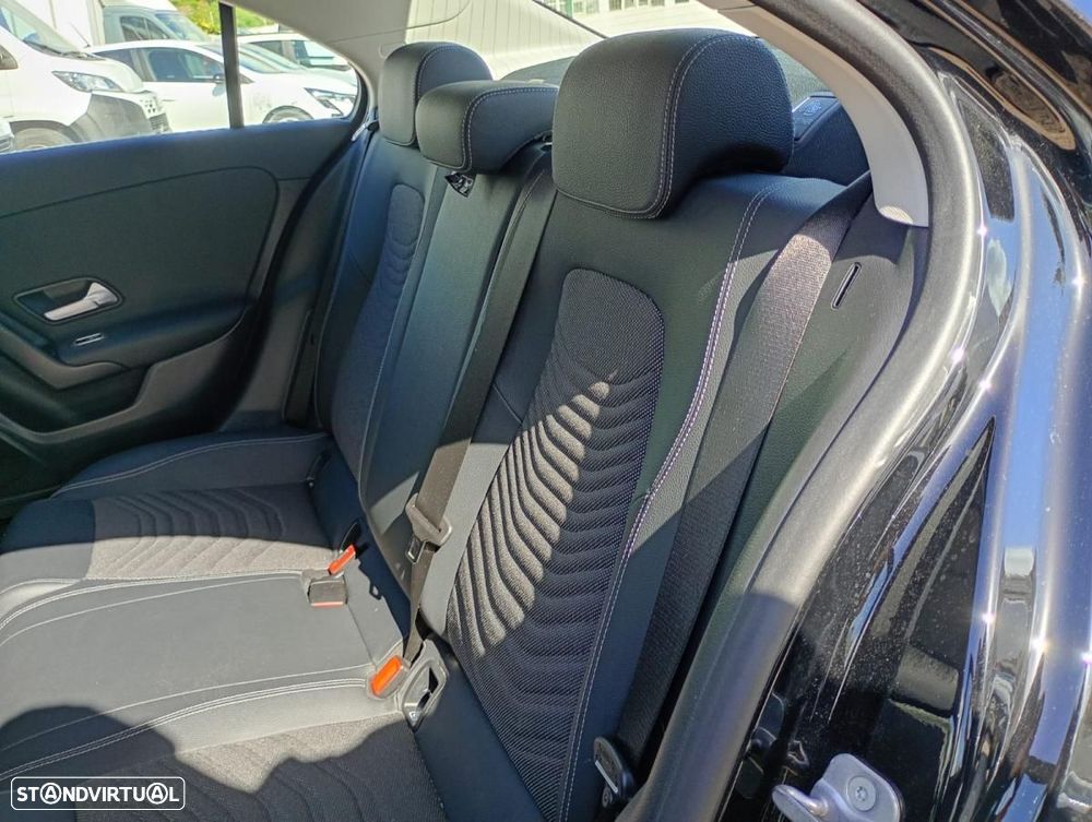 Mercedes-Benz A 250 Limousine e 8G-DCT - 18