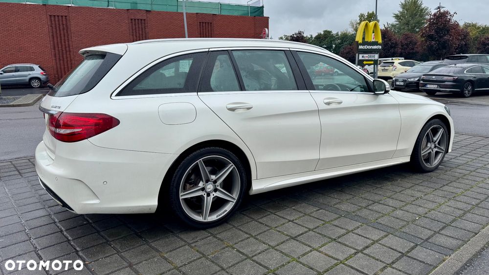 Mercedes-Benz Klasa C 250 (BlueTEC) d 4Matic T 7G-TRONIC AMG Line - 36