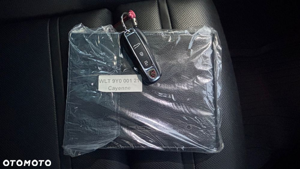 Porsche Cayenne S Platinum Edition - 37