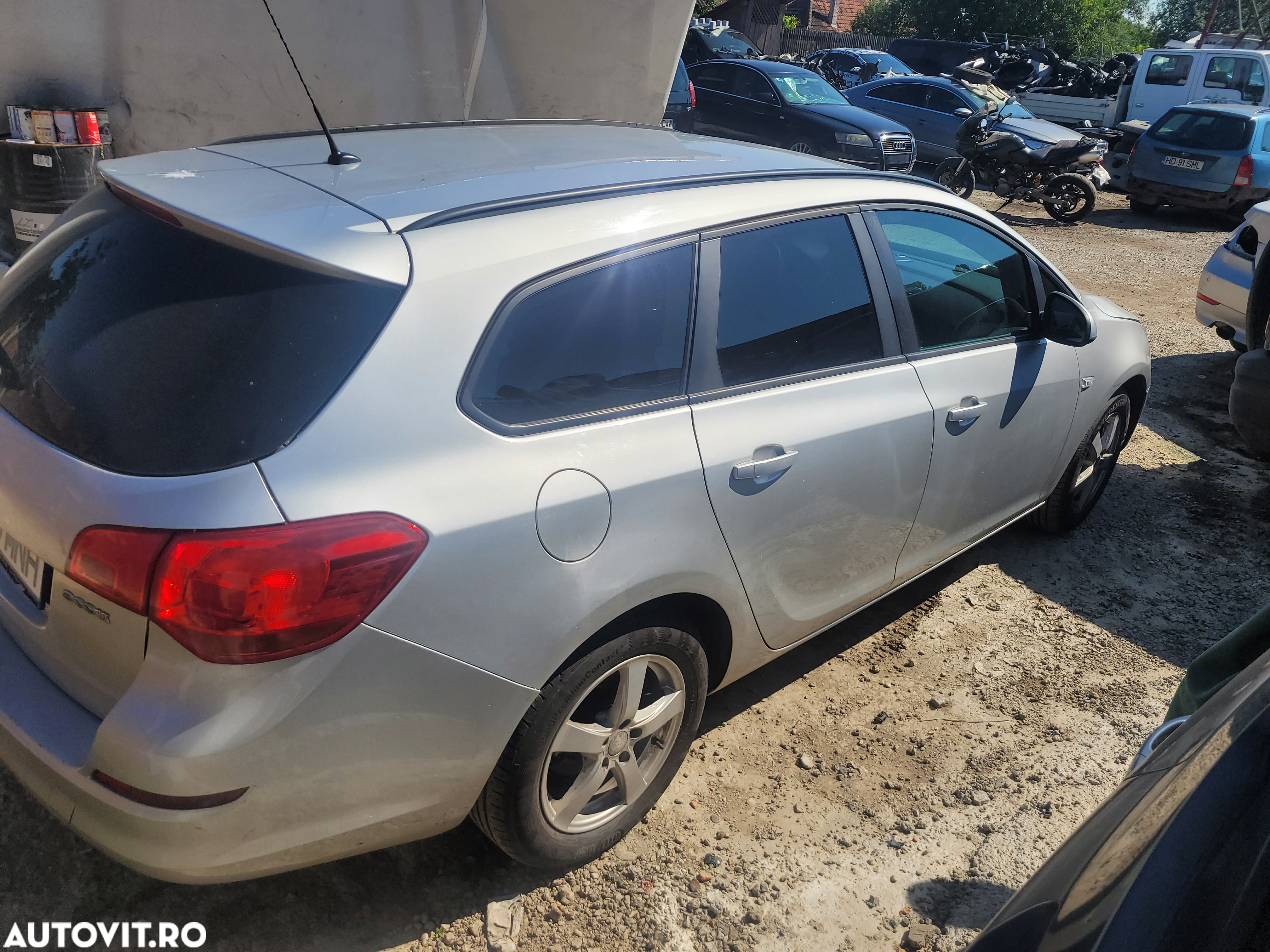 dezmembrez opel astra j,1.3l€5 - 4