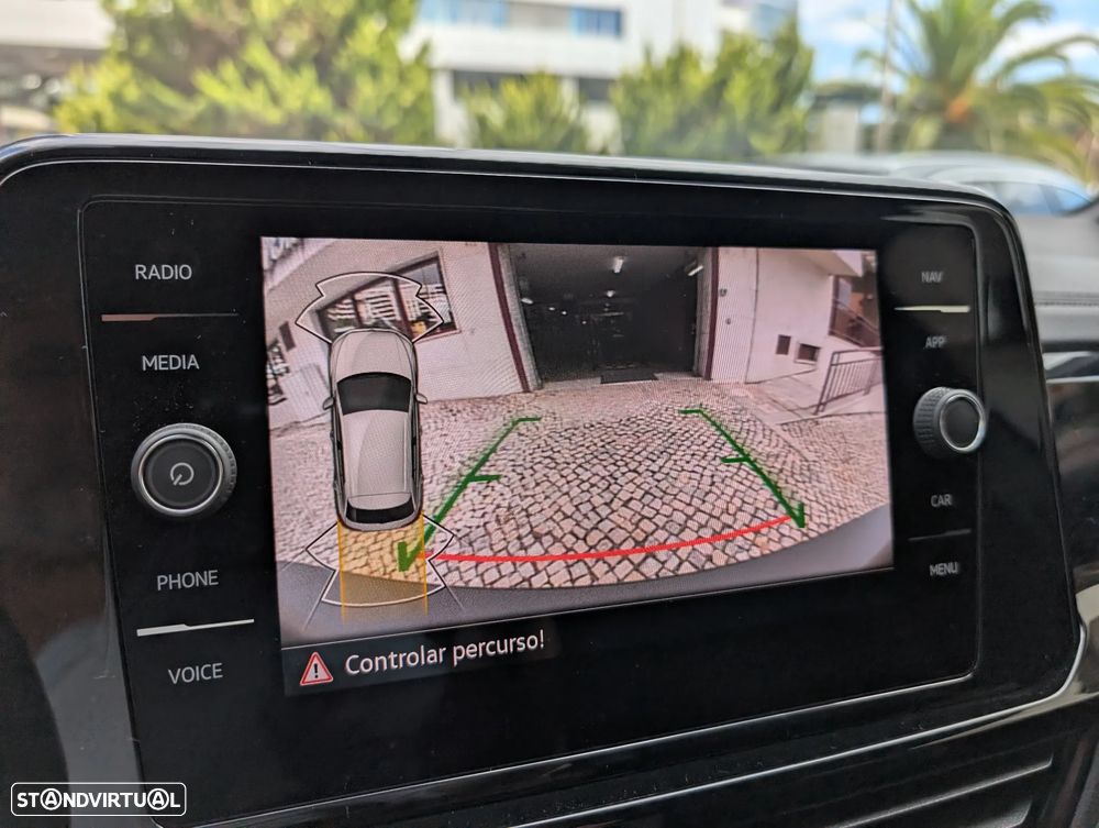 VW T-Roc 2.0 TDI R-Line DSG - 26
