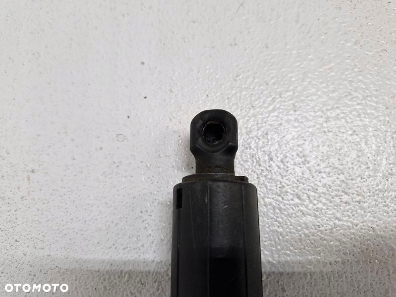 BMW X2 F39 SIŁOWNIK KLAPY BAGAŻNIKA ELEKTRYCZNY LEWY 17893910 - 2