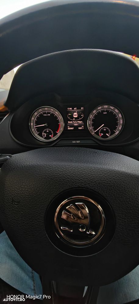 Skoda Octavia 1.6 TDI DSG Ambition - 26